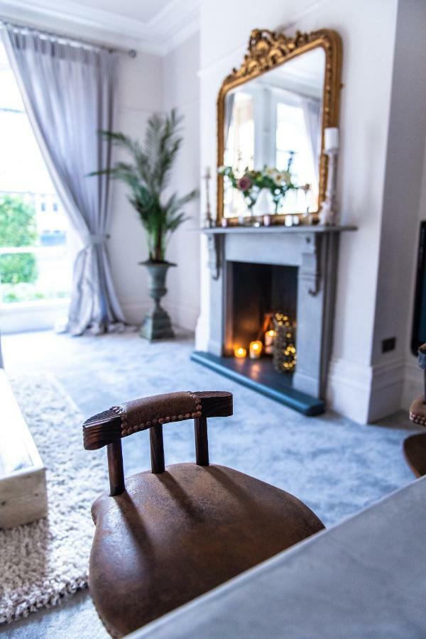 Court House Apartment Cheltenham Eksteriør billede